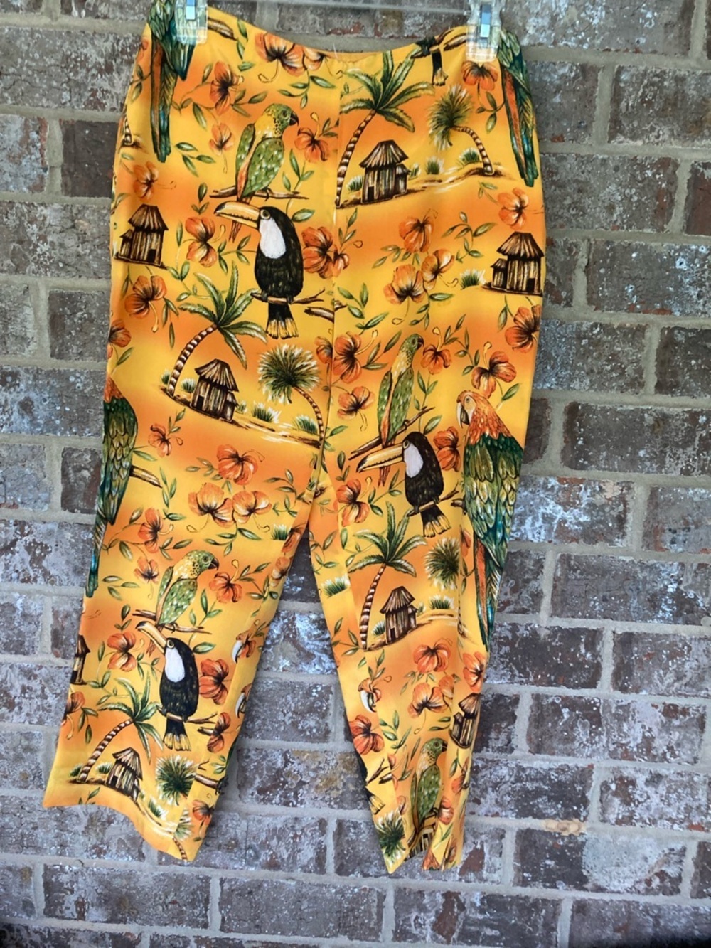 Maggy London silk pants. Women’s size 8P Tropical Theme Beach Cruise